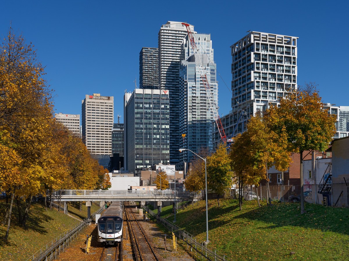 Midtown Toronto Yonge Eglinton with Forest Hill and Davisville residential blocks